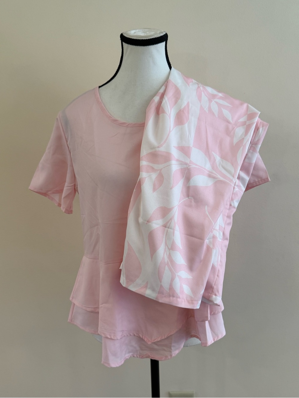 Women's Light Pink Layered Short-Sleeve Top and Pants size Small
